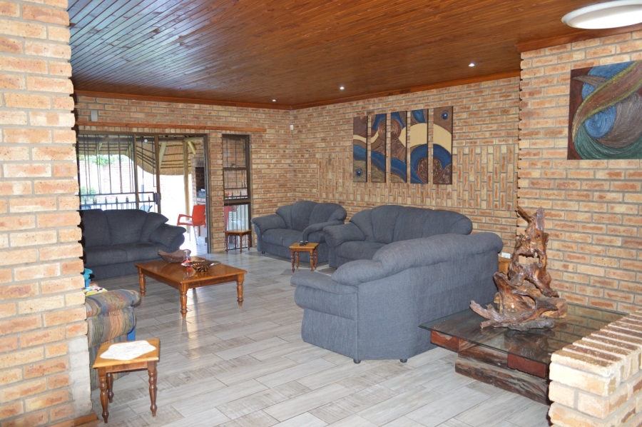 6 Bedroom Property for Sale in Doringkruin North West